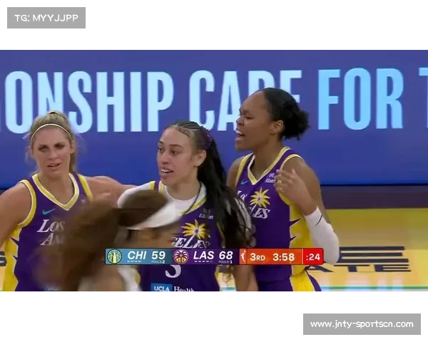WNBA洛杉矶火花与芝加哥天空对决 状元榜眼直接较量引爆赛场 WNBA洛杉矶火花与芝加哥天空对决 状元榜眼直接较量引爆赛场